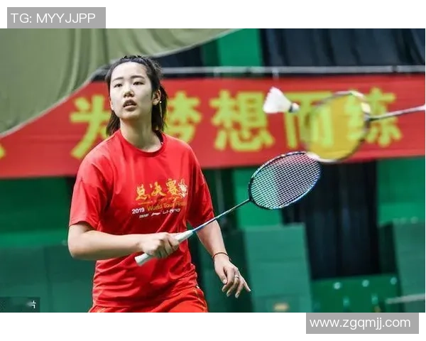 重庆羽毛球队实力解析:探索这支队伍的训练与比赛背后的故事与成就 重庆羽毛球队实力解析:探索这支队伍的训练与比赛背后的故事与成就